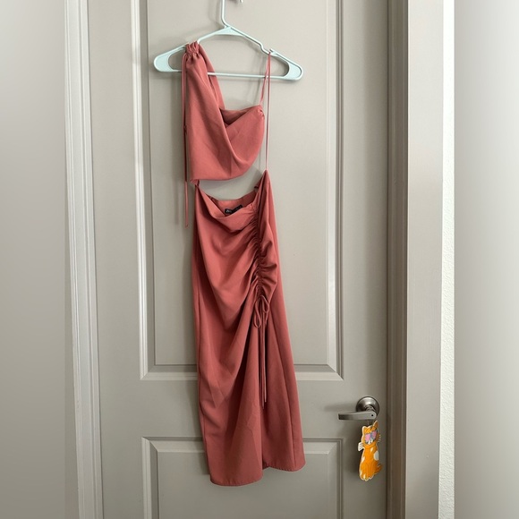 Zara Asymmetric Ruched Midi Dress - Picture 4 of 4